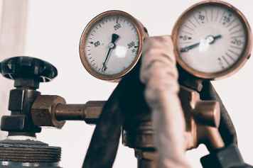 Gas regulators